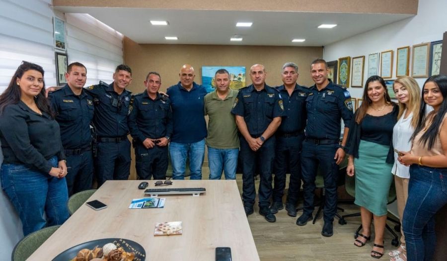 القاء محاضرات لأبناء المجتمع العربيّ على يد قسم الشراكة والمجتمع لوحدة 